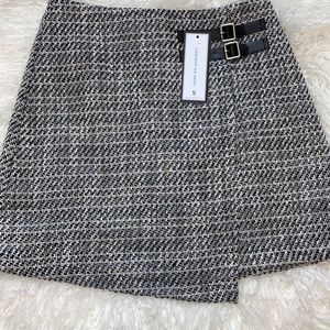 GNM skirt. NWT.